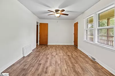 107 Avondale Road, Greenwood, SC 29649 - Photo 8