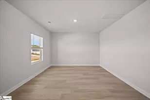 526 Harben Dr, Woodruff, SC 29388 - Photo 4