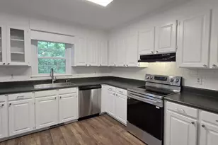 511 Foxhound Rd, Simpsonville, SC 28680 - Photo 4