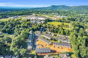 215 Duncan Chapel Rd, Greenville, SC 29617 - Photo 2