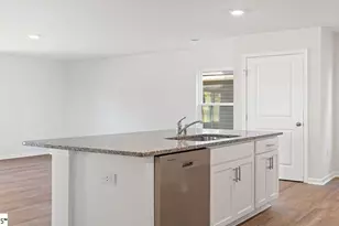 2227 Springview Ct, Boiling Springs, SC 29316 - Photo 6