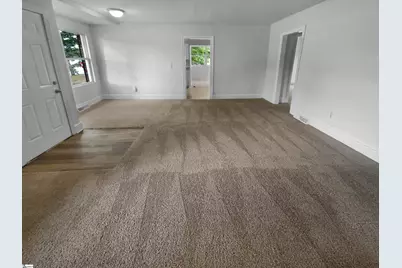 2375 S Pine Street, Spartanburg, SC 29302 - Photo 16