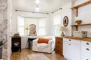 14 Circle Dr, Greenville, SC 29617 - Photo 8