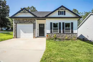 7 Lawrence St, Inman, SC 29349 - Photo 1