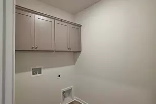 402 Dodger Ave, Chesnee, SC 29323 - Photo 12