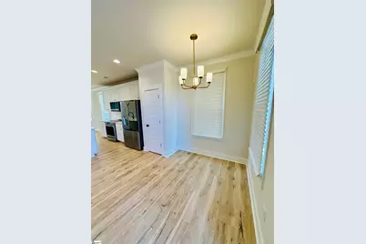 9 Hawthorne Lane #Unit 105, Greenville, SC 29605 - Photo 6