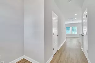 106 Telford Dr, Greenville, SC 29617 - Photo 2