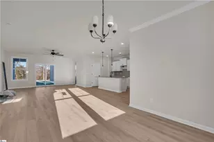 151 Hunter Ridge Dr, Boiling Springs, SC 29316 - Photo 4