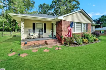 107 Forest Drive, Laurens, SC 29360 - Photo 1