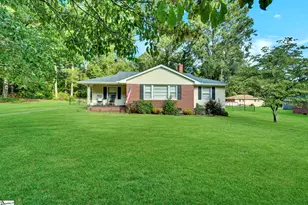 107 Forest Dr, Laurens, SC 29360 - Photo 1