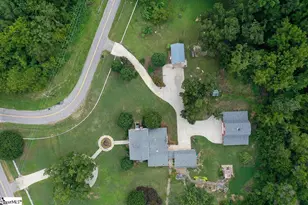 733 Willard Rd, Greenwood, SC 29649 - Photo 2