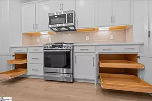 405 Crestcreek Dr, Anderson, SC 29621 - Photo 8