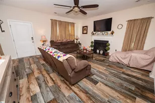 267 Castleton Cir, Boiling Springs, SC 29316 - Photo 4