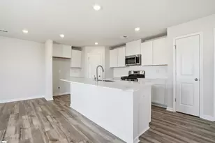 1352 Hugh Mack Ct, Spartanburg, SC 29303 - Photo 6