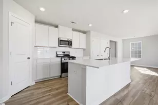 1352 Hugh Mack Ct, Spartanburg, SC 29303 - Photo 8