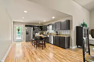 259 Inn Cir, Fountain Inn, SC 29644 - Photo 12