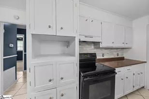 311 Scenic Dr, Greer, SC 29651 - Photo 10