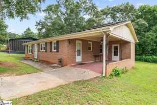 311 Scenic Dr, Greer, SC 29651 - Photo 2