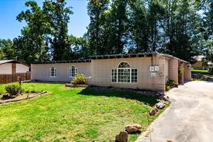 416 Sherwood Dr, Seneca, SC 29678 - Photo 2