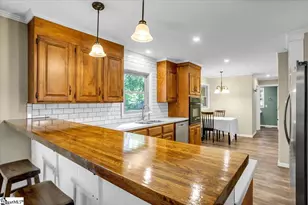 303 Woodbluff Rd, Laurens, SC 29360 - Photo 8