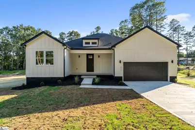 211 Chestnut Drive, Belton, SC 29627 - Photo 1