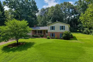 12 Lantern Dr, Greer, SC 29651 - Photo 2