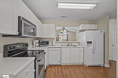 44 Bailess Court, Greer, SC 29650 - Photo 6