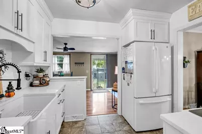 105 Rutledge Avenue, Greenville, SC 29617 - Photo 12