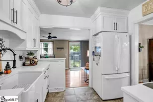 105 Rutledge Ave, Greenville, SC 29617 - Photo 12