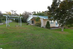 1010 Flymm Smith Rd, Waterloo, SC 29384 - Photo 2