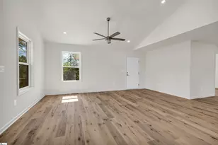 536 E South 5th St, Seneca, SC 29678 - Photo 10