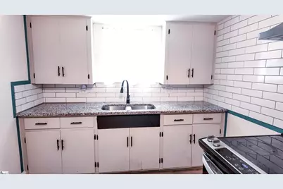 608 W Buford Street, Gaffney, SC 29341 - Photo 8