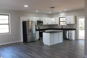 147 Highland Hills Dr, Campobello, SC 29322 - Photo 6