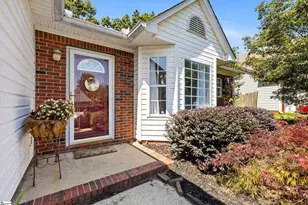 9 Hazelnut Ct, Taylors, SC 29687 - Photo 4