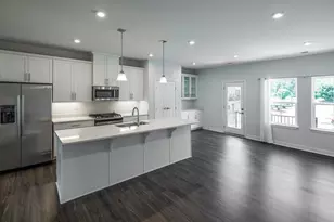 29 Rollins Ave, Greenville, SC 29607 - Photo 6