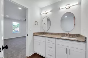 1129 Old Spartanburg Hwy, Wellford, SC 29385 - Photo 16