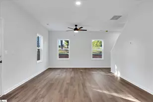 1129 Old Spartanburg Hwy, Wellford, SC 29385 - Photo 8