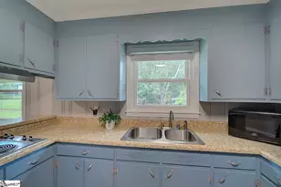 301 Bannister St, Easley, SC 29640 - Photo 6