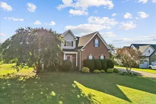 1073 Corrie Crest Dr, Boiling Springs, SC 29316 - Photo 2