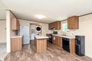 30857 E 72 Hwy, Whitmire, SC 29178 - Photo 6