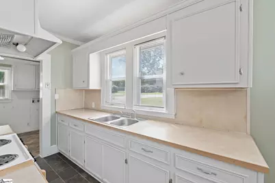 514 N Broad Street, Clinton, SC 29325 - Photo 8