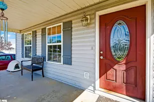 214 Cooleys Crest Ln, Inman, SC 29349 - Photo 2