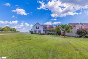 608 Saddlebred Dr, Pelzer, SC 29669 - Photo 4