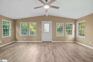 135 Overbrook Cir, Spartanburg, SC 29306 - Photo 10