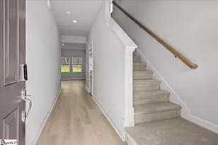 674 Cozy Blf Rd, Spartanburg, SC 29301 - Photo 2