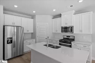 560 Cozy Blf Rd, Spartanburg, SC 29301 - Photo 12