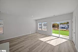 108 Pleasure Ln, Taylors, SC 29687 - Photo 4