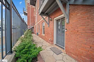 400 E Washington St, Greenville, SC 29601 - Photo 24