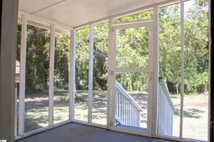 340 W Peachtree St, Woodruff, SC 29388 - Photo 6