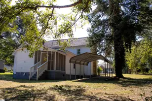 340 W Peachtree St, Woodruff, SC 29388 - Photo 1